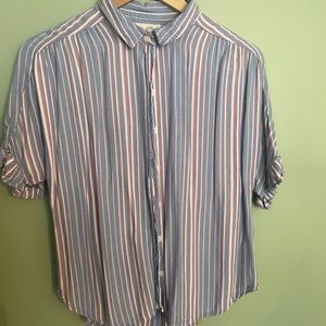 UNIVERSAL THREAD button up shirt. NWOT